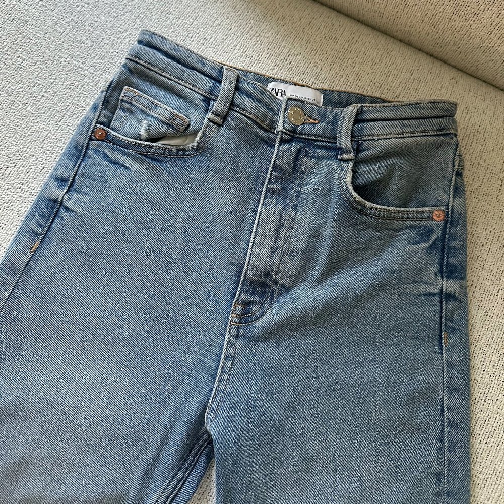 straight leg light wash zara jeans